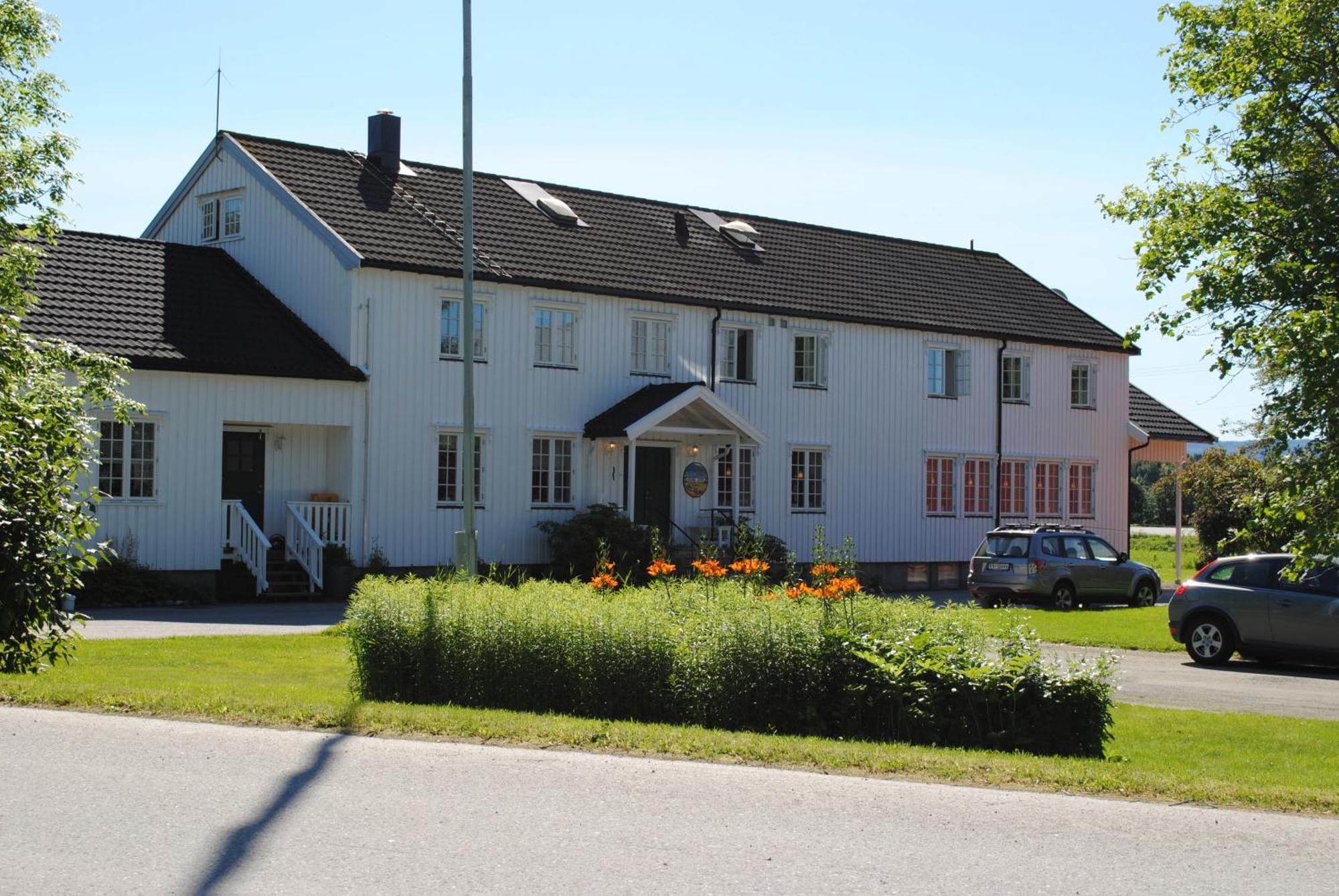 Gard Hotel *
