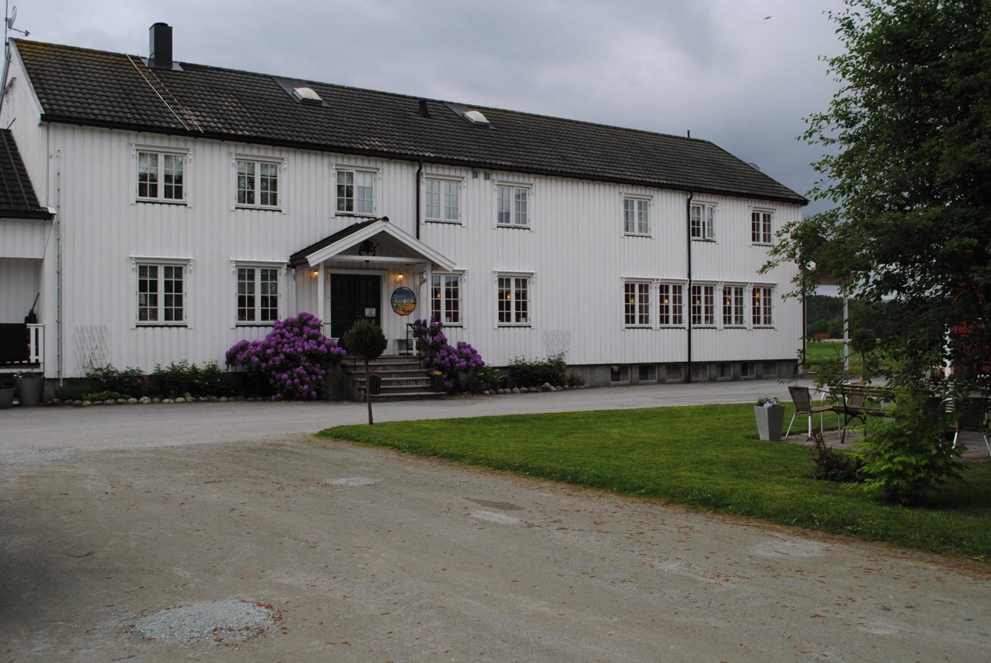Gard Hotel *
