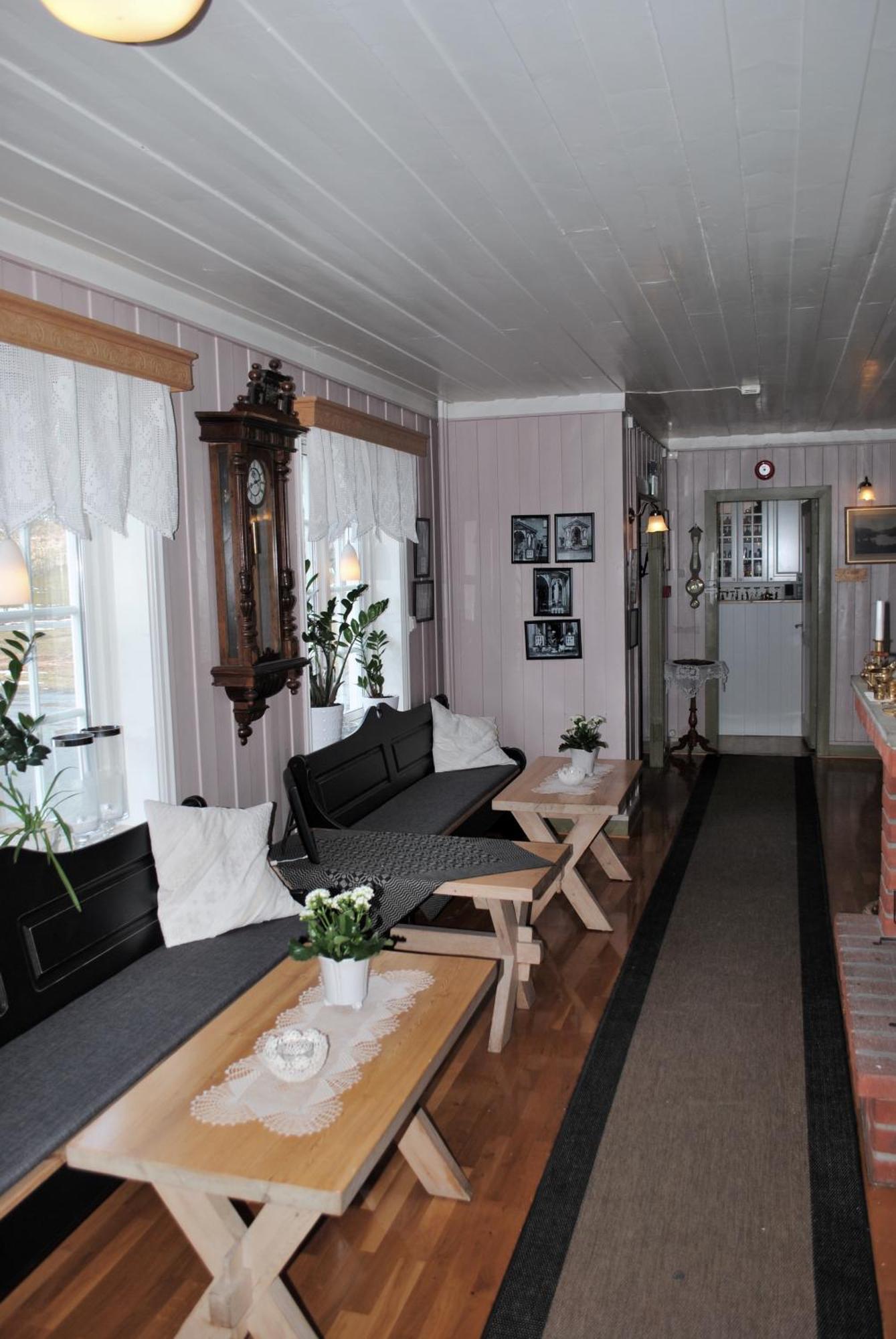 Gard Hotel *